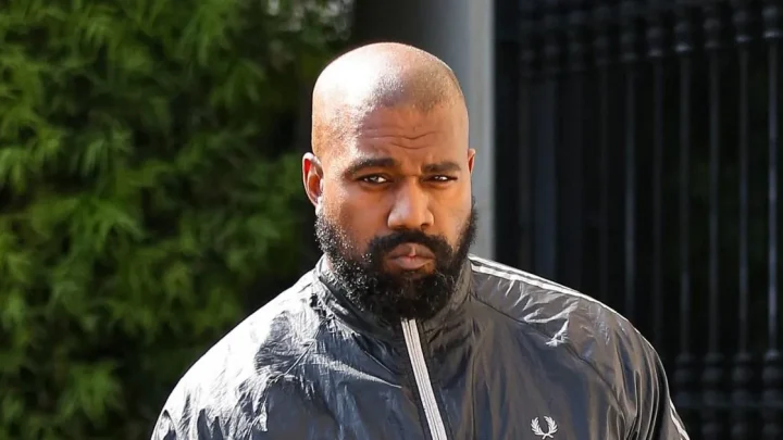 Kanye West trying to convince authorities to let him perform in UK again