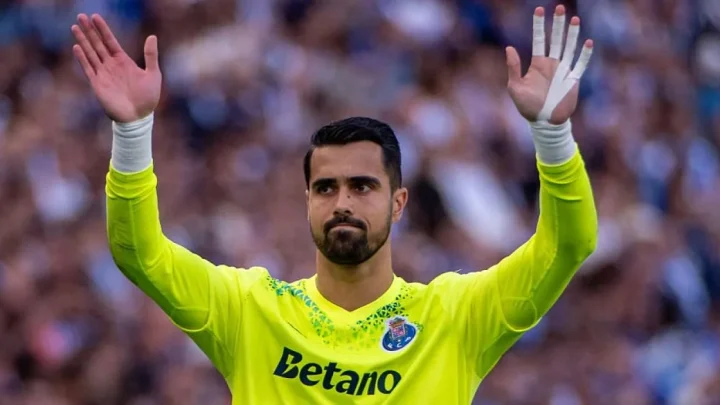 Chelsea learn asking price for long-term target as they seek Robert Sanchez upgrade