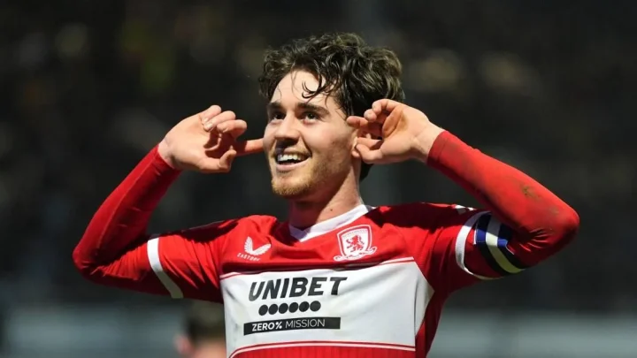 Manchester United make decision over Hayden Hackney transfer after Everton approach