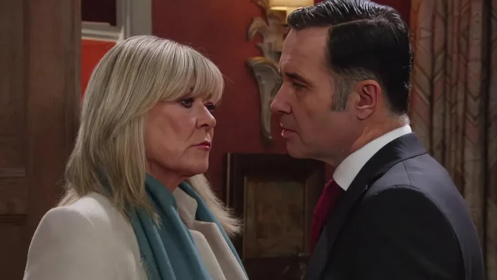 Kim and ‘sexy’ Graham’s reunion ‘confirmed’ in Emmerdale after touching moment