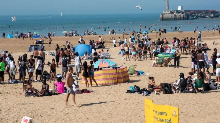 Readers discuss the UK’s continued heatwave