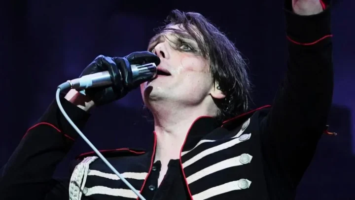 Fans ‘crying’ after My Chemical Romance star lets out massive burp on stage