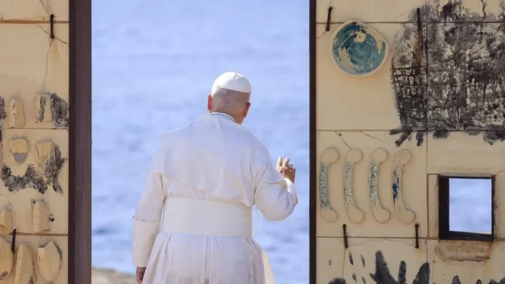 Pope Leo marks July 4 by praying for migrants