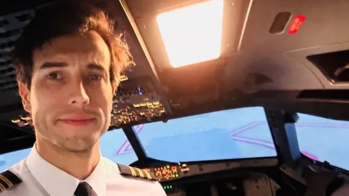 Student pilot forced to land plane alone after instructor ‘jumps to his death mid-flight’