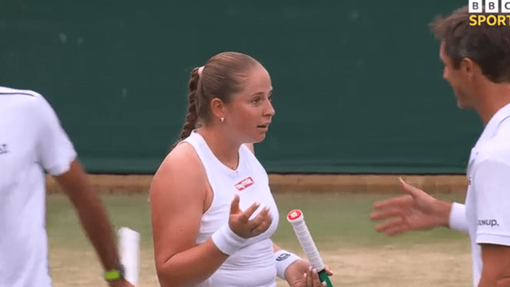 ‘Learn how to lose’ – Wimbledon star clashes with opponent after breaking rule